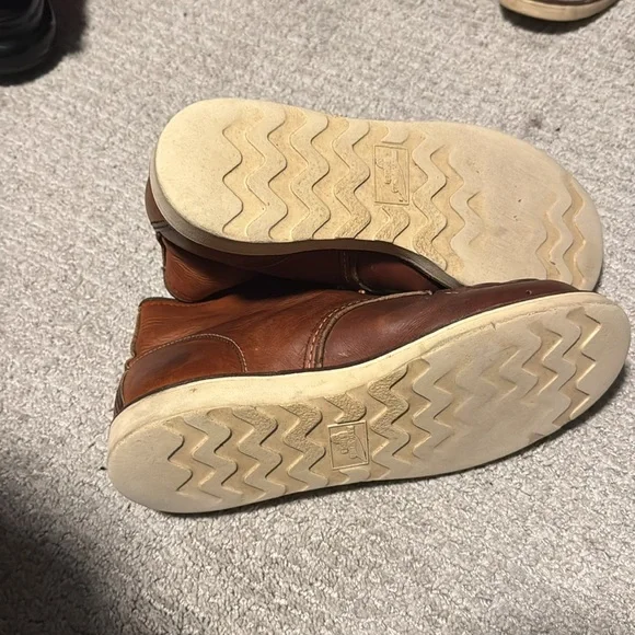 Redwing 875 Moc Toe boots - size 8 D / in great  condition. Blk laces & ylw - Picture 5 of 7